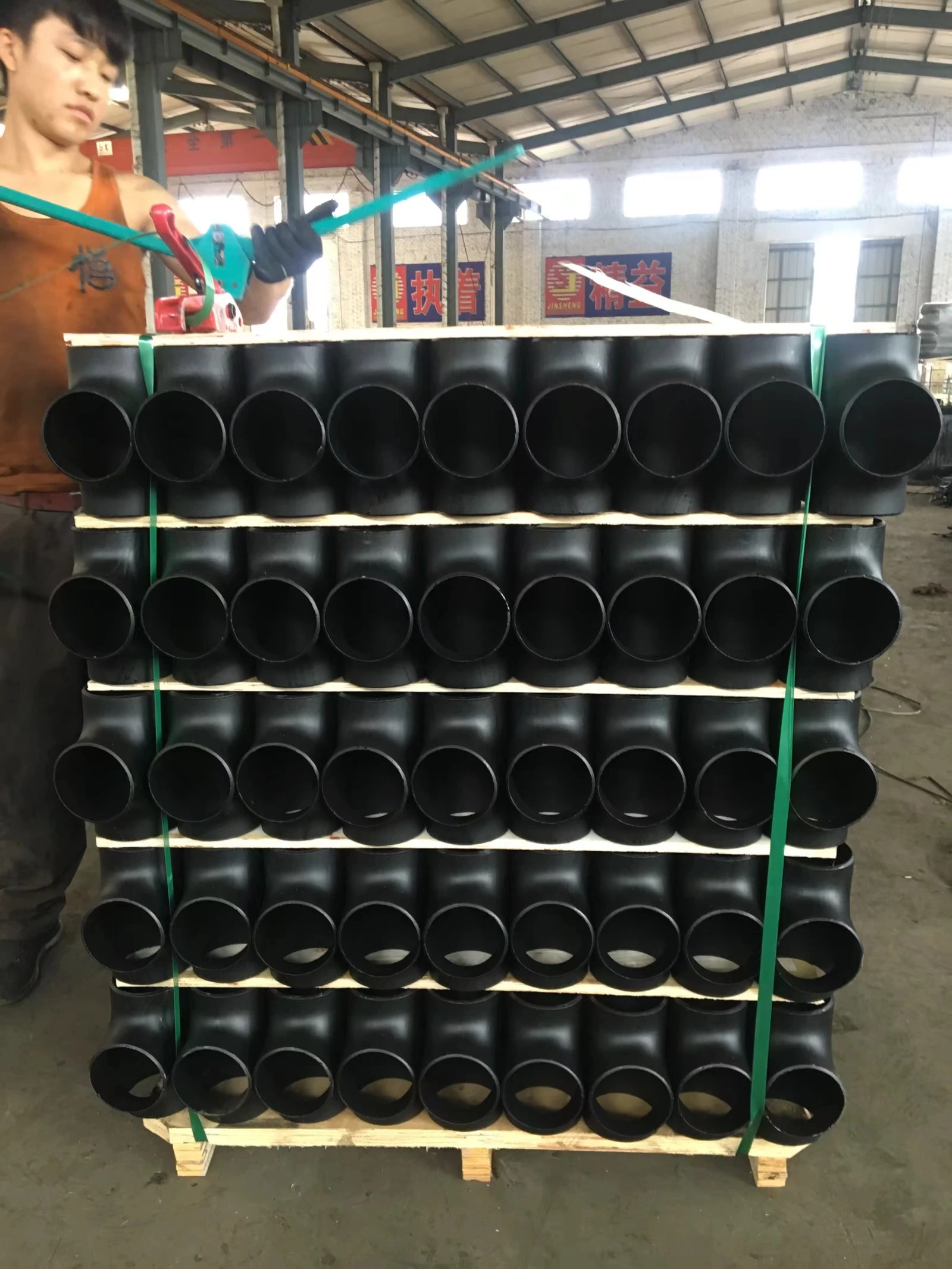 carbon steel tee fitting packaing carbon steel tee fitting packaing
